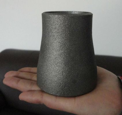 El reductor inconsútil de la tubería de acero del carbono galvanizó las colocaciones soldadas con autógena extremo del soldado enrollado en el ejército SCH40