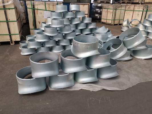 La silla de montar de A234-WPB que el extremo soldado con autógena inconsútil del barniz de la camiseta de la tubería de acero soldó con autógena el codo de la instalación de tuberías galvanizó la tubería de acero